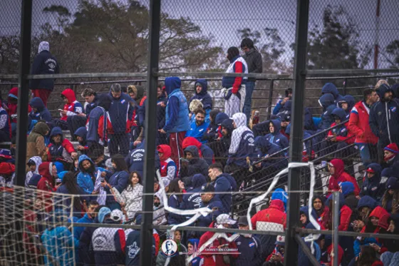 Nacional vs Wanderers - Hinchada — fotografía de Christian Cumbay