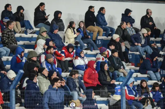 Buscate - Nacional vs. Albion — fotografía de Marcos Arraspide