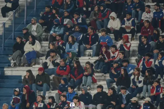 Buscate - Nacional vs. Albion — fotografía de Marcos Arraspide