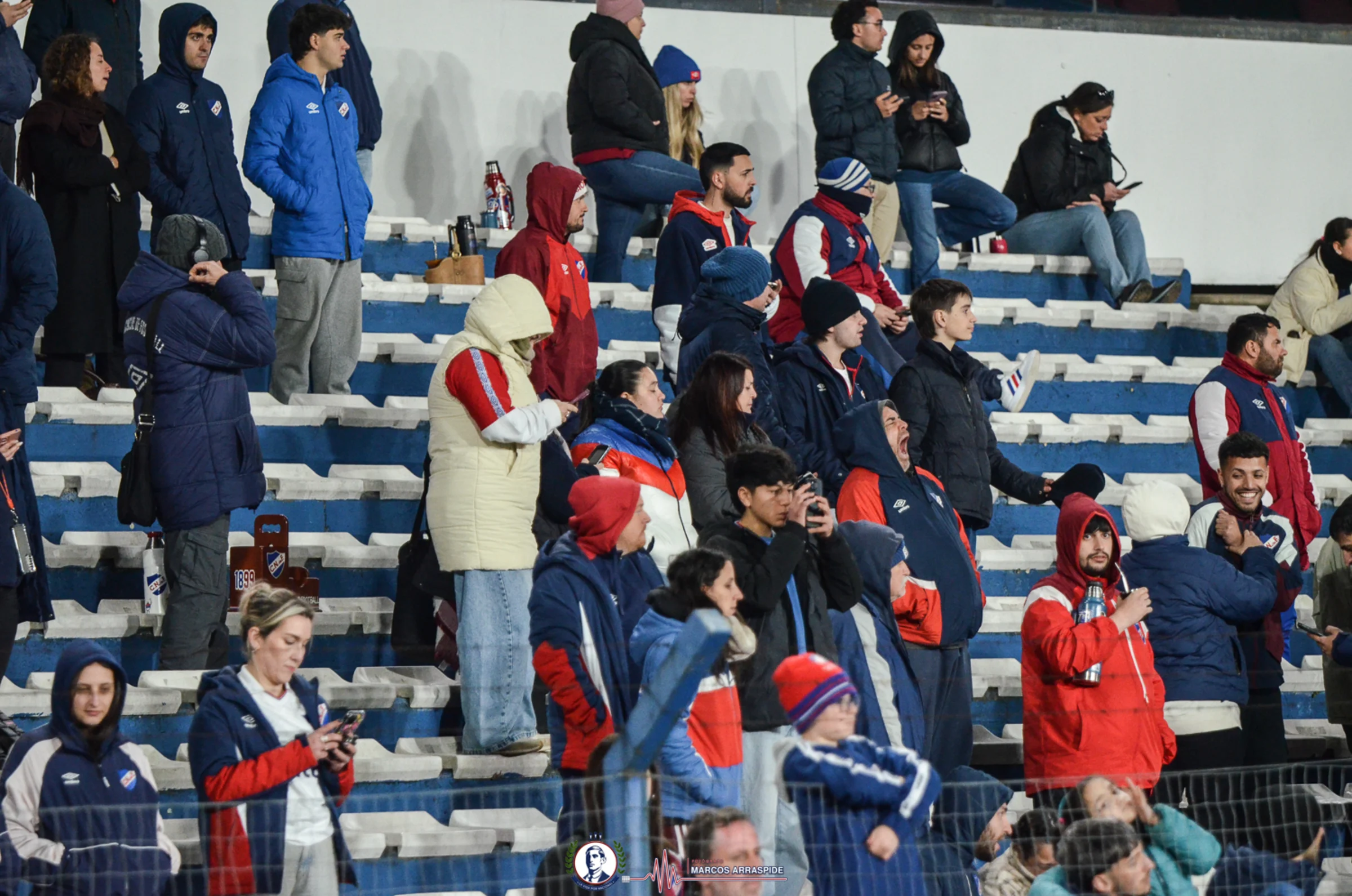 Buscate - Nacional vs. Albion — fotografía de Marcos Arraspide