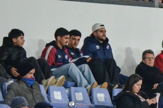 Buscate - Nacional vs. Albion — fotografía de Marcos Arraspide