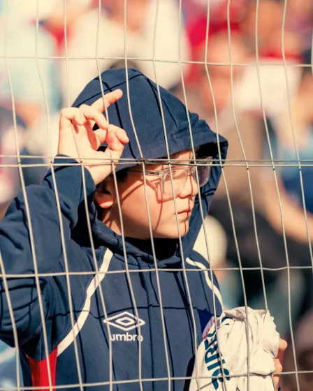 Progreso vs. Nacional — Hinchada — fotografía de Felipe Nin