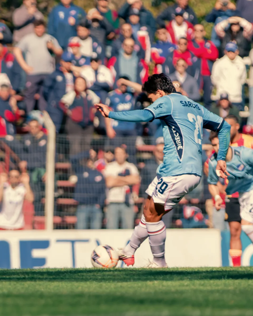 Progreso vs. Nacional — fotografía de Felipe Nin