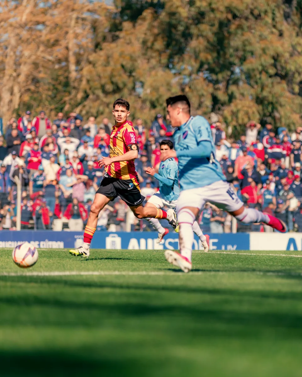 Progreso vs. Nacional — fotografía de Felipe Nin