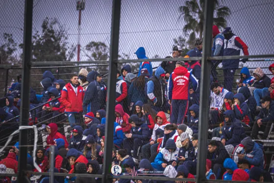 Nacional vs Wanderers - Hinchada — fotografía de Christian Cumbay