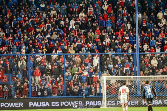 Nacional vs. Liverpool — fotografía de Marcos Arraspide