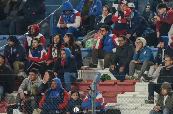 Buscate - Nacional vs. Albion — fotografía de Marcos Arraspide