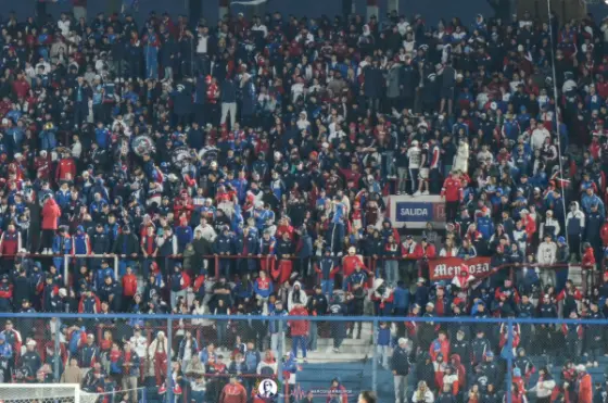 Buscate - Nacional vs. Albion — fotografía de Marcos Arraspide