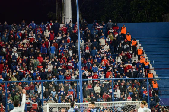 Nacional vs. Liverpool — fotografía de Marcos Arraspide