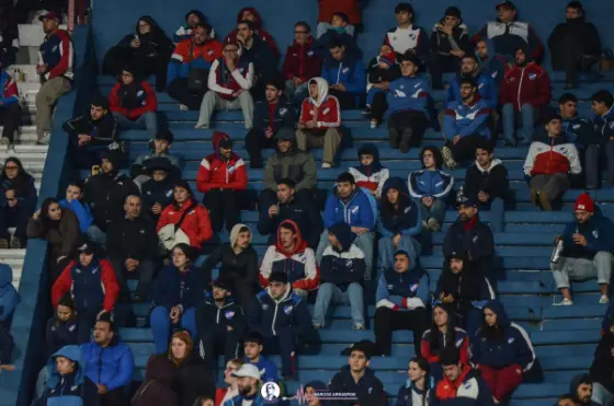 Buscate - Nacional vs. Albion — fotografía de Marcos Arraspide