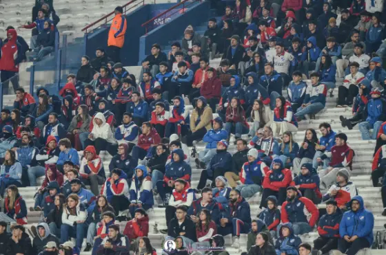 Buscate - Nacional vs. Albion — fotografía de Marcos Arraspide