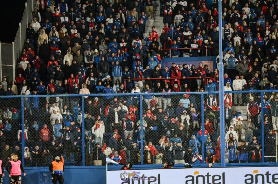 Nacional vs. Liverpool — fotografía de Marcos Arraspide