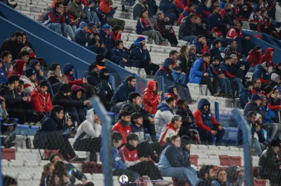 Buscate - Nacional vs. Albion — fotografía de Marcos Arraspide