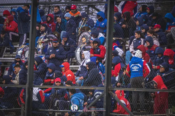 Nacional vs Wanderers - Hinchada — fotografía de Christian Cumbay
