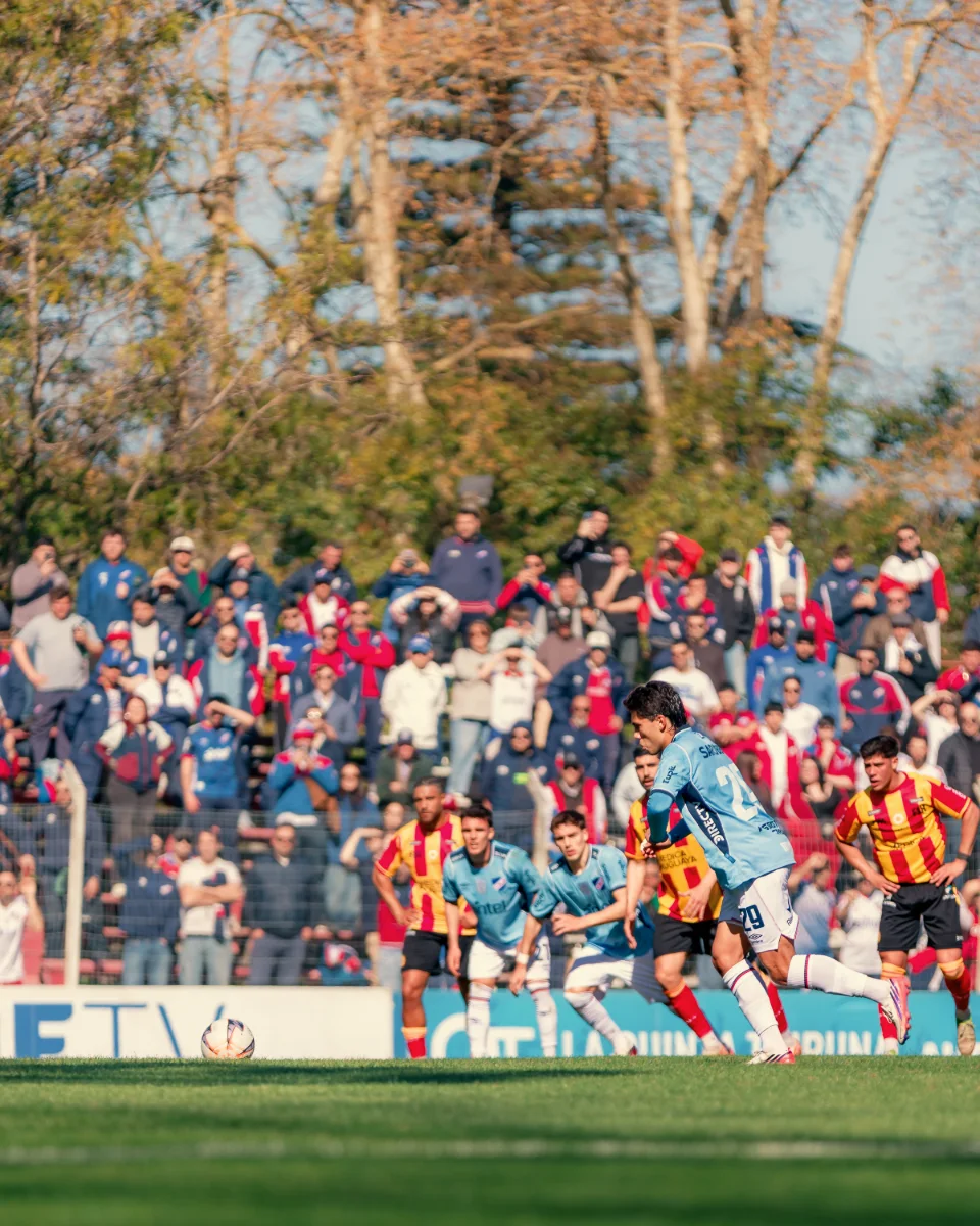 Progreso vs. Nacional — fotografía de Felipe Nin