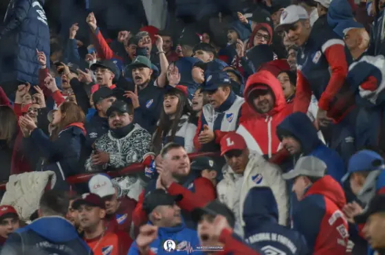 Buscate - Nacional vs. Albion — fotografía de Marcos Arraspide