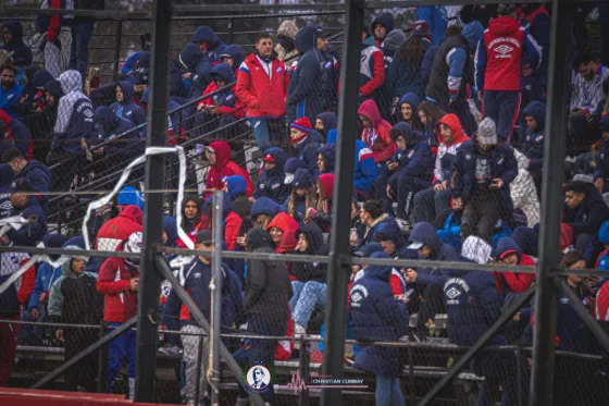 Nacional vs Wanderers - Hinchada — fotografía de Christian Cumbay