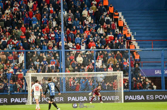 Nacional vs. Liverpool — fotografía de Marcos Arraspide
