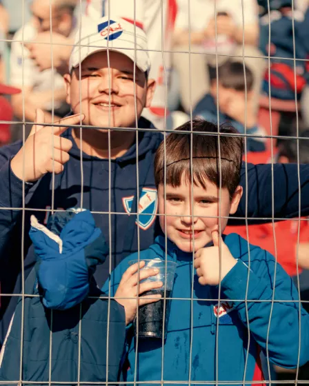 Progreso vs. Nacional — Hinchada — fotografía de Felipe Nin