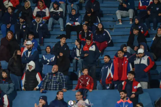 Buscate - Nacional vs. Albion — fotografía de Marcos Arraspide