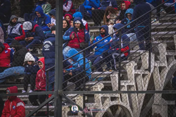 Nacional vs Wanderers - Hinchada — fotografía de Christian Cumbay