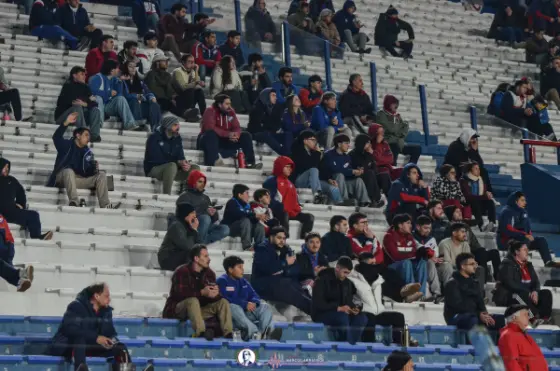 Buscate - Nacional vs. Albion — fotografía de Marcos Arraspide