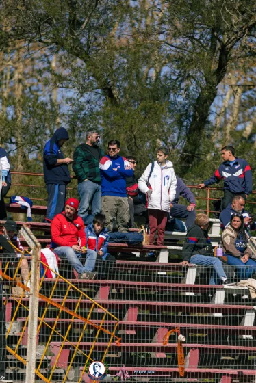 Progreso vs Nacional — Hinchada — fotografía de Felipe Nin