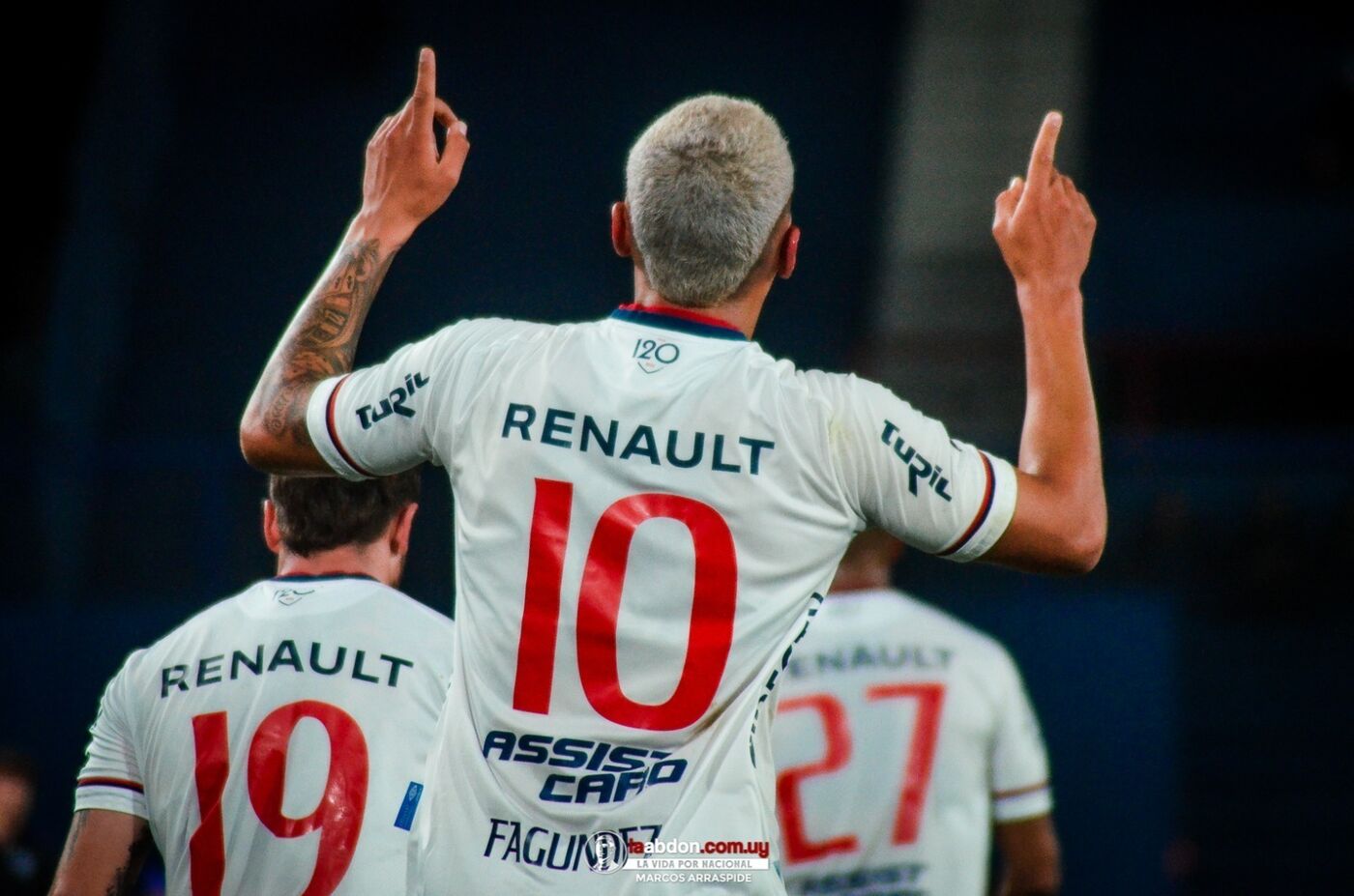 Imagen principal de ¡Hay que dejar la vida en la cancha!