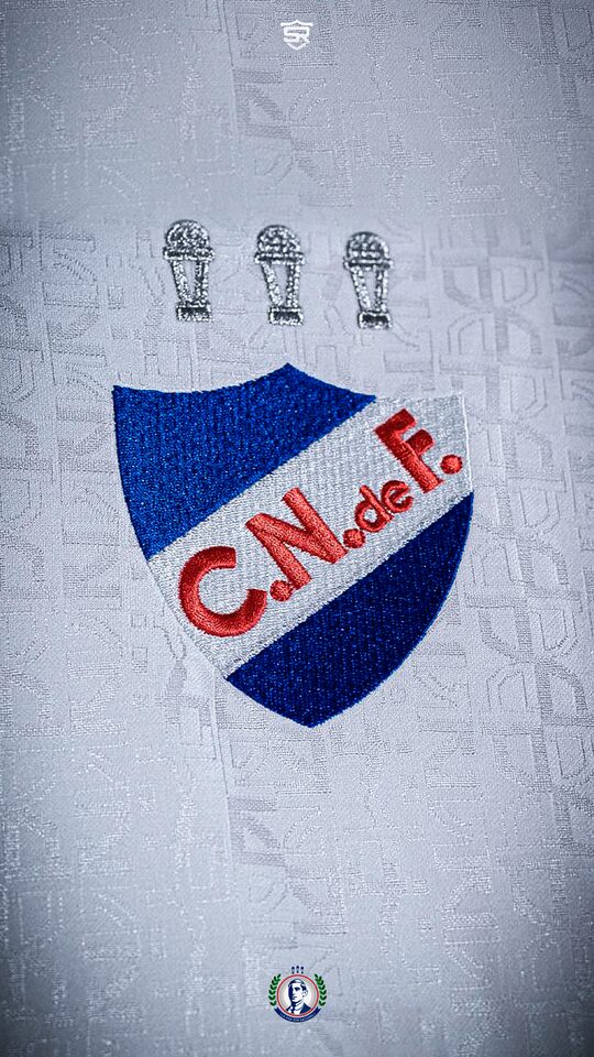 Wallpaper histórico con el escudo del Club Nacional de Football